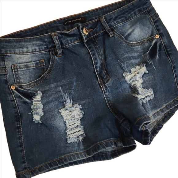 Juniors Red Denim Couture distressed shorts size L. - Picture 2 of 9